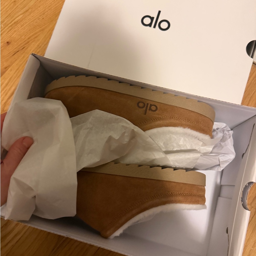 ALO Yoga Tan Suede Slip-Ons - Picture 3 of 8